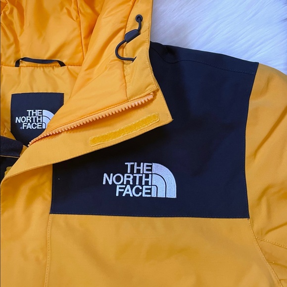 The North Face Men’s Cypress Insulated Jacket - Picture 4 of 8